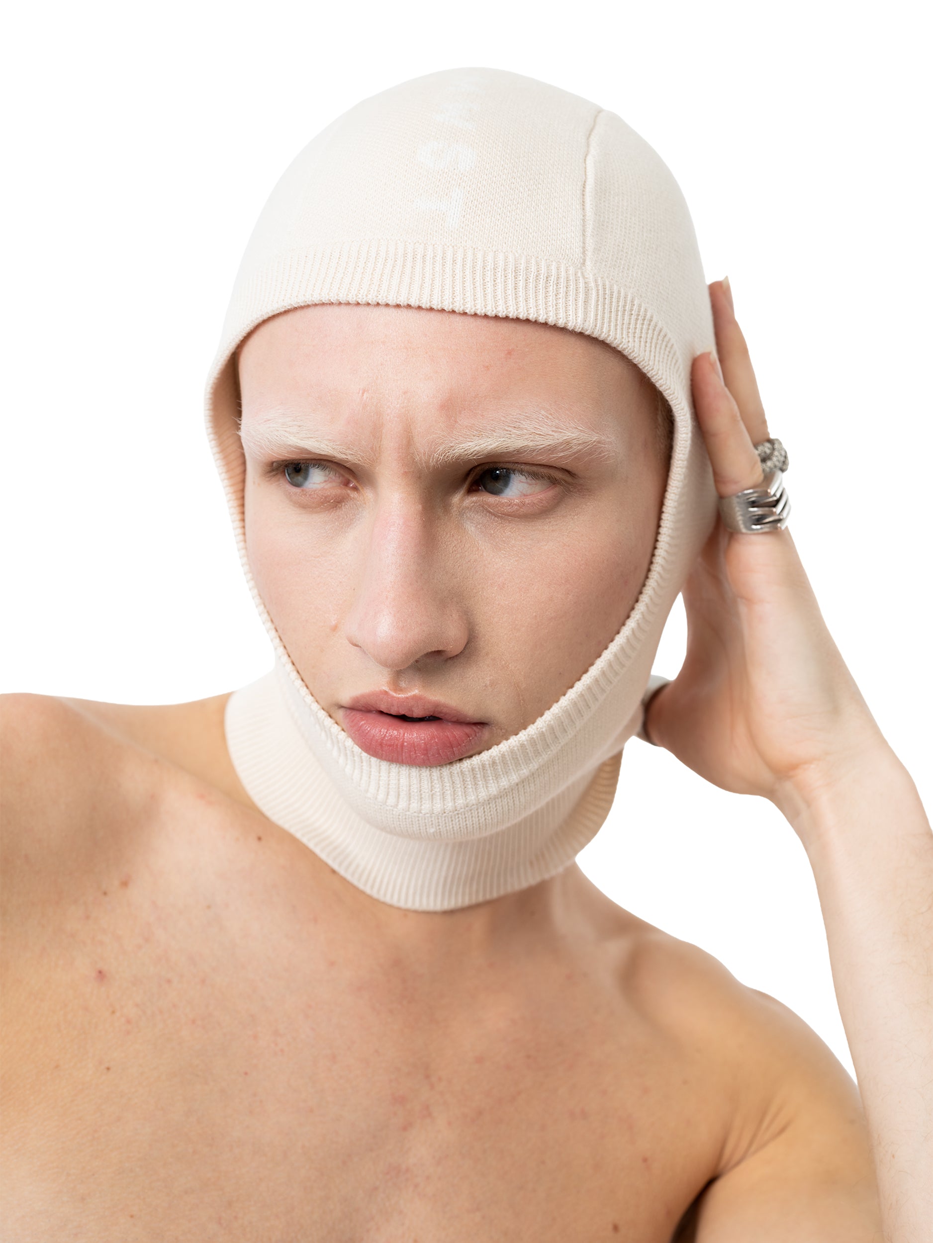 balaclava signature - beige/white