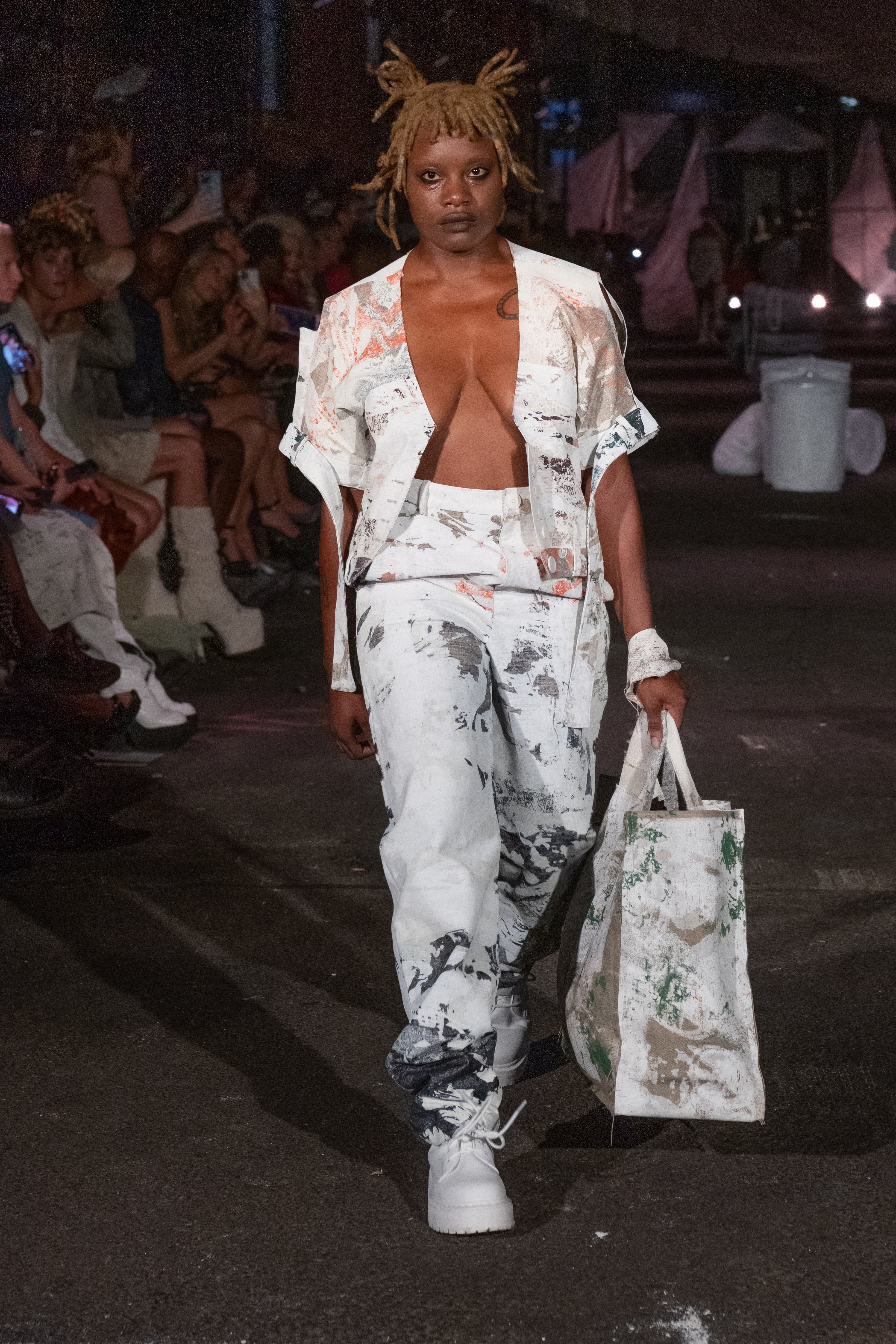 Maison Blanche by Yannik Zamboni NYFW SS23 9.14.22 - photo by Andrew Werner, Z72_4103.jpg__PID:1e89f122-fb29-44ad-893e-59def742cf0d