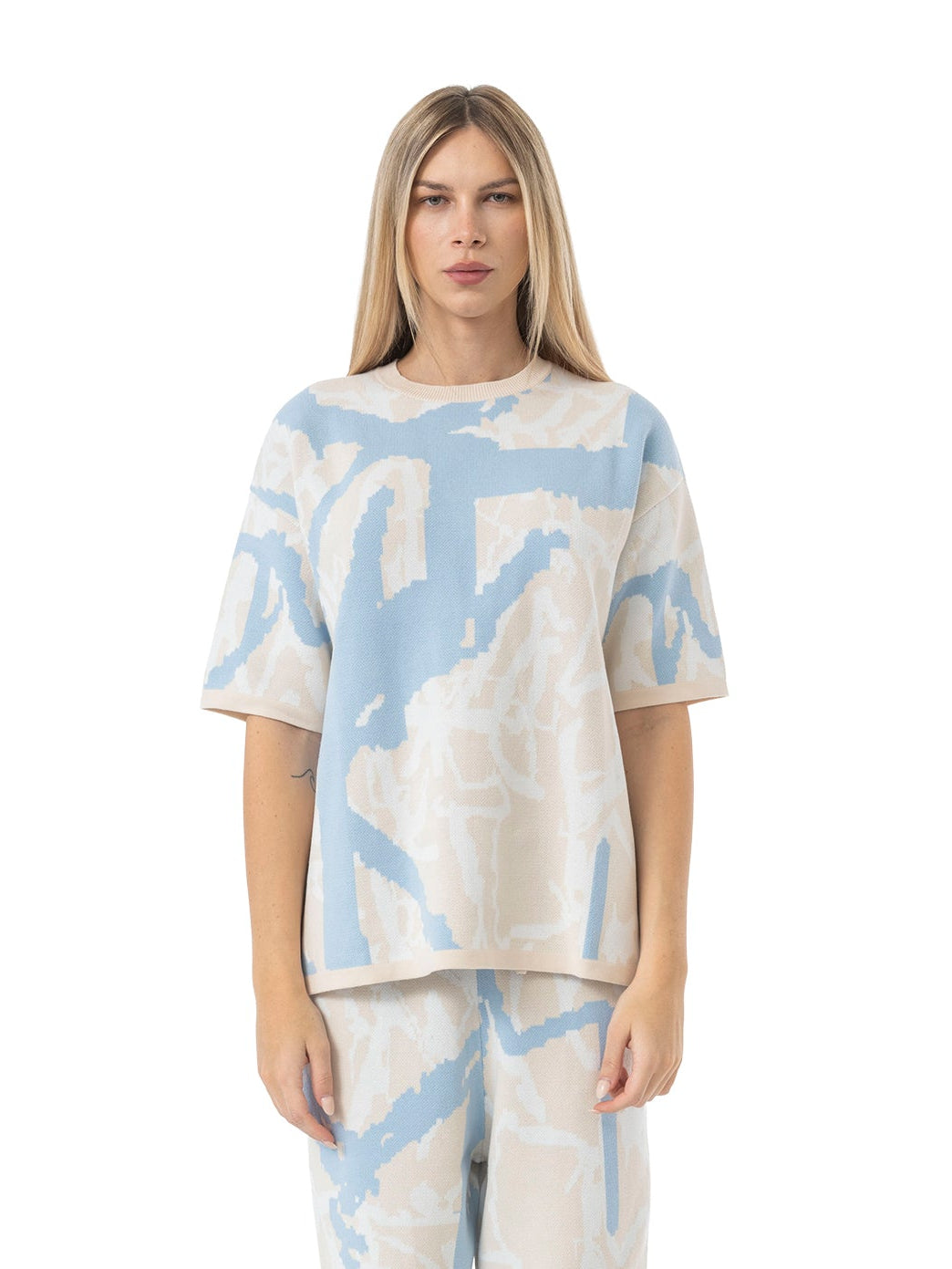 oversized knit T-shirt abstract - beige/sky